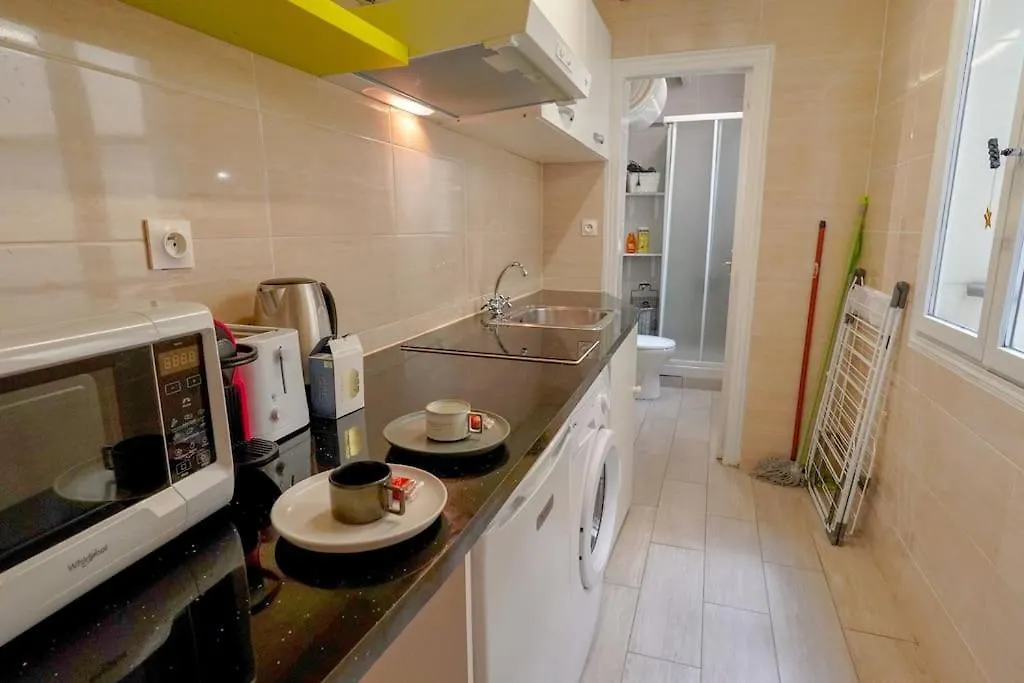 Cozy Studio@Champs Elysee Apartment Paris 0*,  France