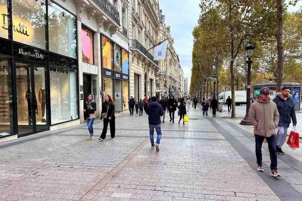 パリCozy Studio@Champs Elyseeアパートメント パリ